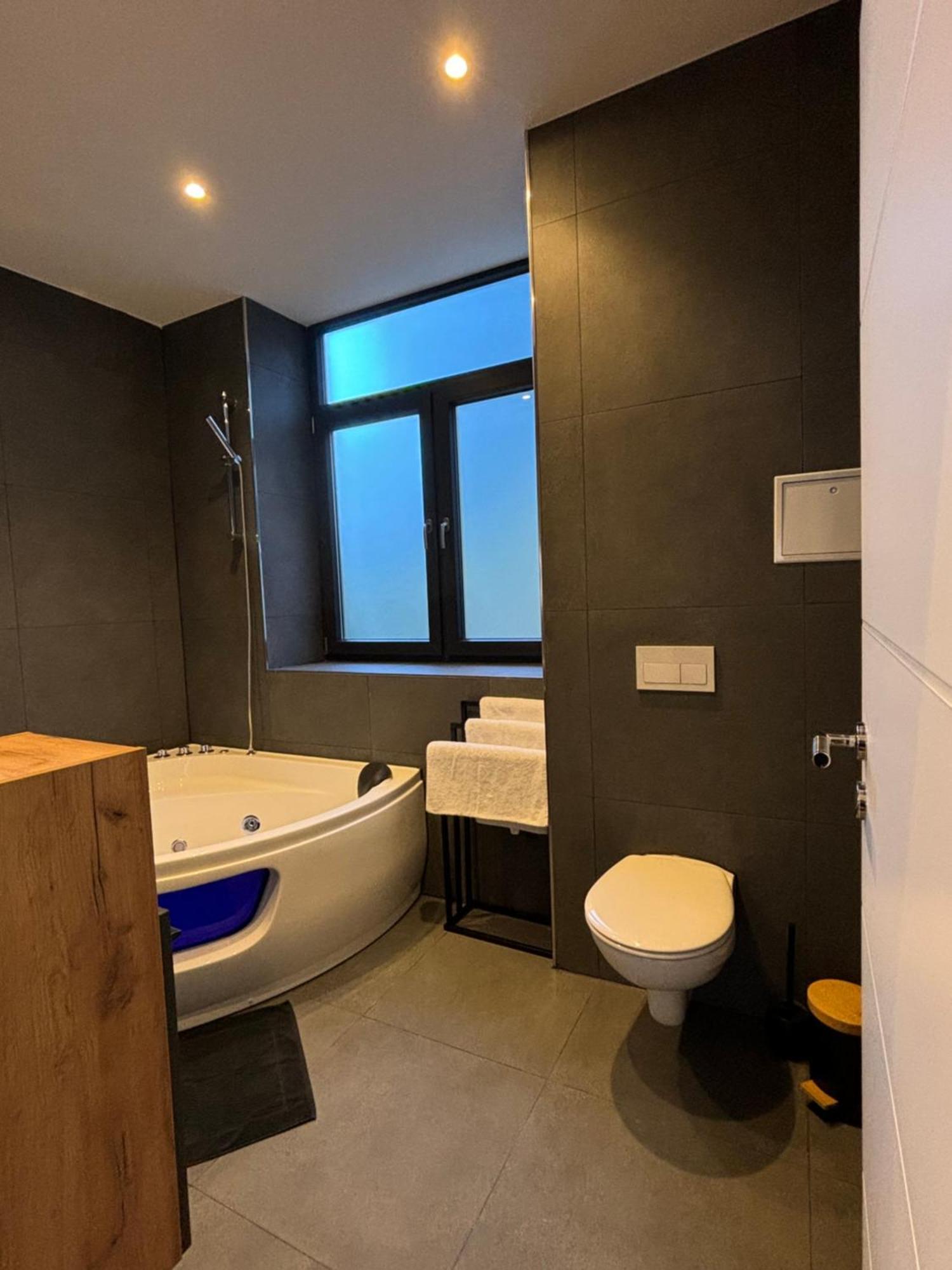 Luxus Apartment Mit Whirlpool In Kiel Exterior foto